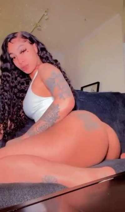 THAONLYCECILIA (@tha.only.cecilia)