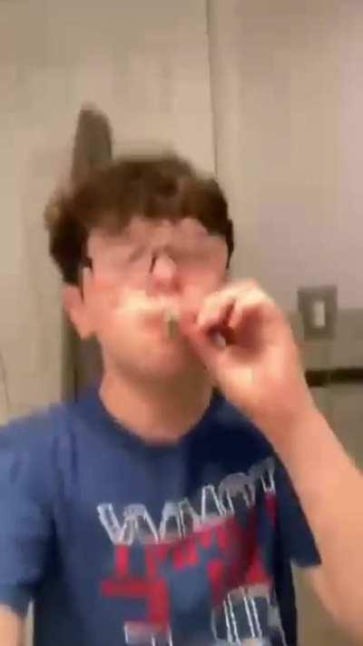 u can’t make this shit up 😭 he’s an actual walking lick😭