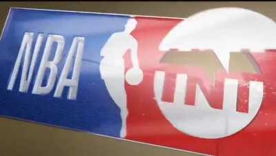 [Highlight] Giannis Antetokounmpo shoots his second airballed free throw attempt of the night