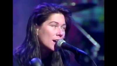 The Breeders performing Cannonball on the Jon Stewart Show in 1993