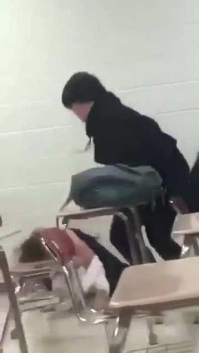 Weeb ass teacher saves the day 😌