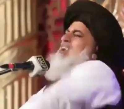 Pakistani spiritual leader demands an atomic bomb be dropped on France
