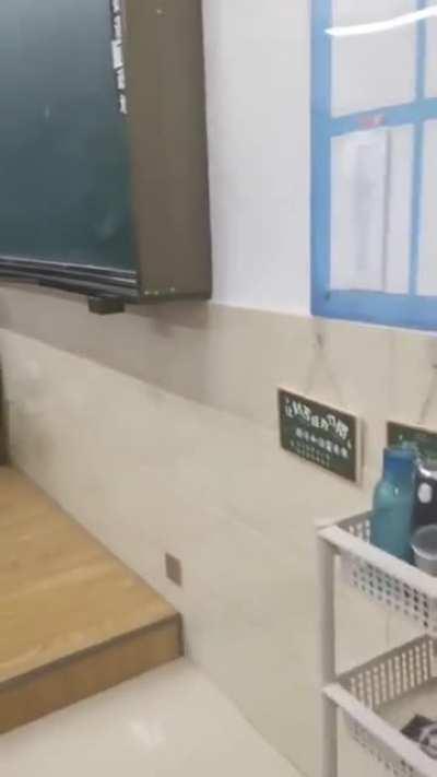 Mukhang marami pupunta SA principal