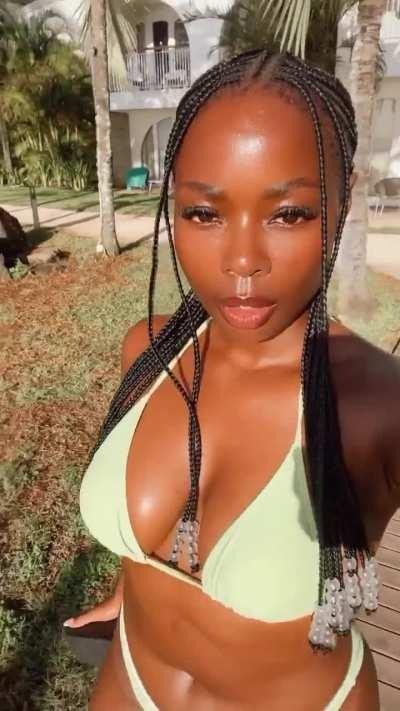 Nambitha Ben-Mazwi (South African Actress)