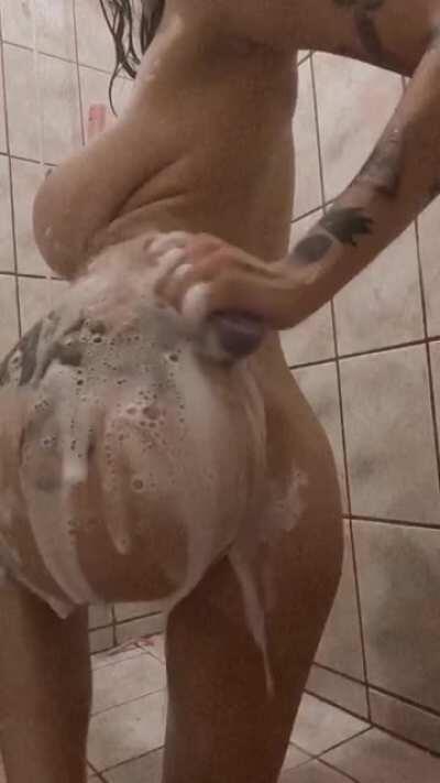 Cawila Ribeiro no banho