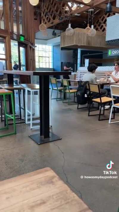 Bumble has a friends option brother 😭😭😭