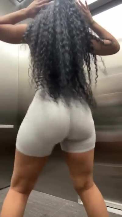 Bootylicious 👅👅👅