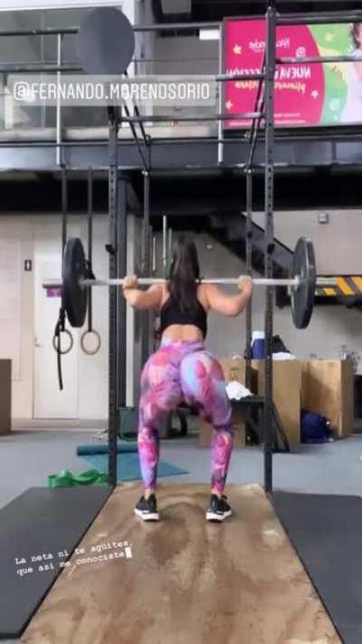 🏋🏻‍♀️🍑
