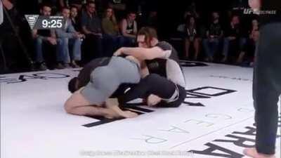 Craig Jones uses misdirection, by threatening one leg only to enter in and finish on the other.