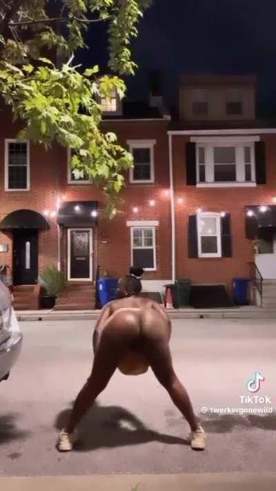 That 🍑 PHAT🤤🤤🥵🥵🥵😍😍😍