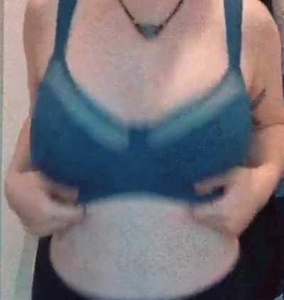 i love bouncing them 🥺