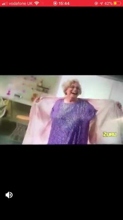 HaLiArIoUs bOoTy wIgGlLe (repost from cringetopia)