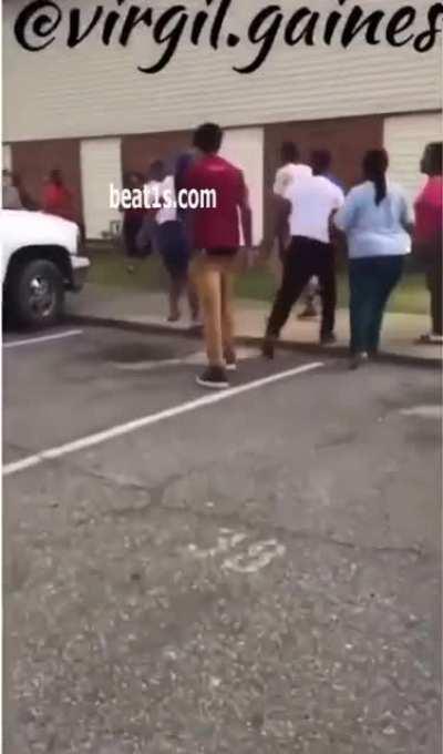 Average fight, awesome commentary.