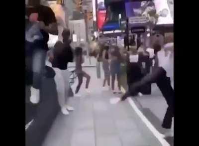 Running into the enemy lucio on the flank