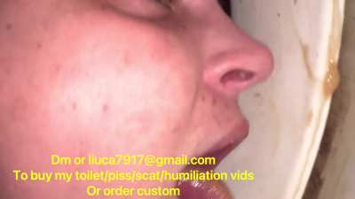 Filthy toilet masturbation till orgasm