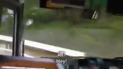 Never underestimate a bus driver with white gloves