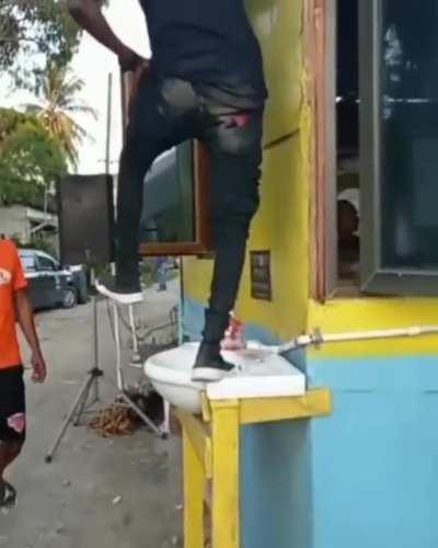 HMRB while I climb a roof and take a dive into this girl