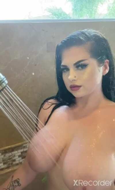 Check Comment For Her 3GB Updated Folder👇👇