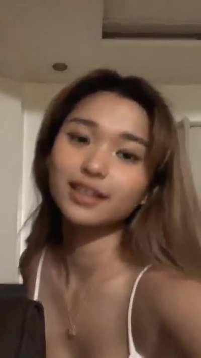 natural , unfiltered face