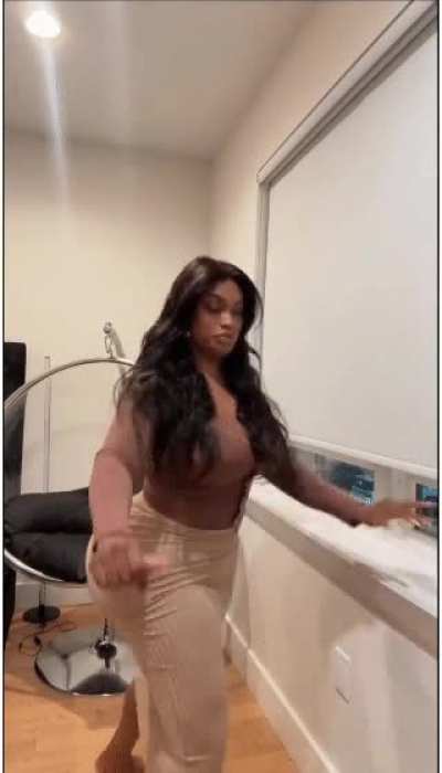 Yall must be scared to post the massive bolts now?