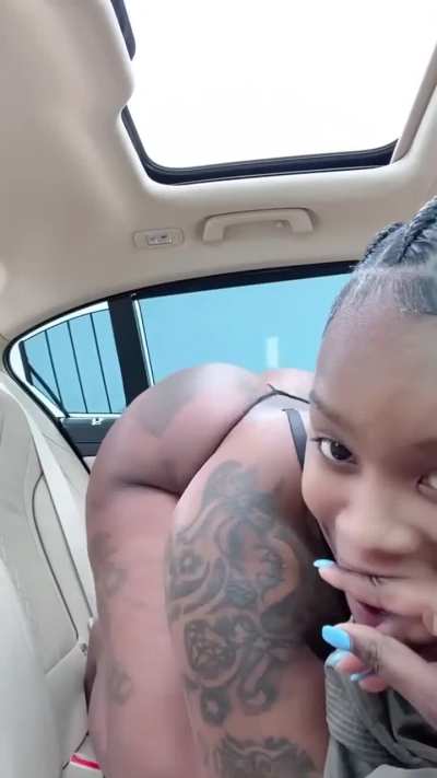 famouspocaa (famous pocaa) 🍑