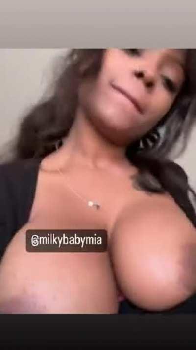 My boobs need a good squeeze 🥺