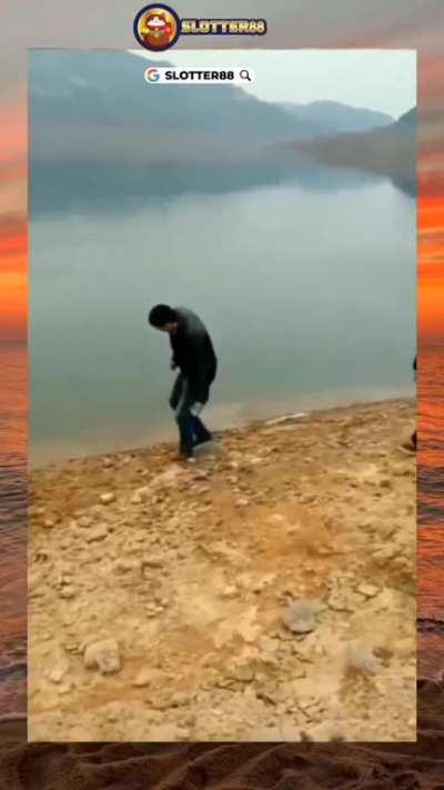 What is this format of meme called? Sunset and calm music.