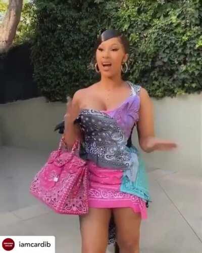 Let's check in with perennial candidate of r/trashy of the year Cardi B