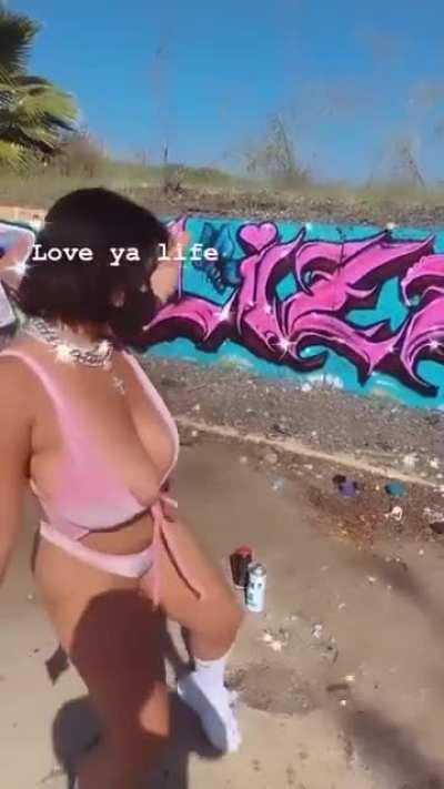 Officialnotoriouslizzy 94892722 1115507875479547 8504628364458256090 N GIF by Da...