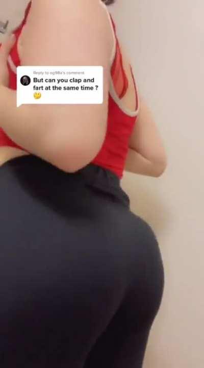 Gentlemen the fart clap😂