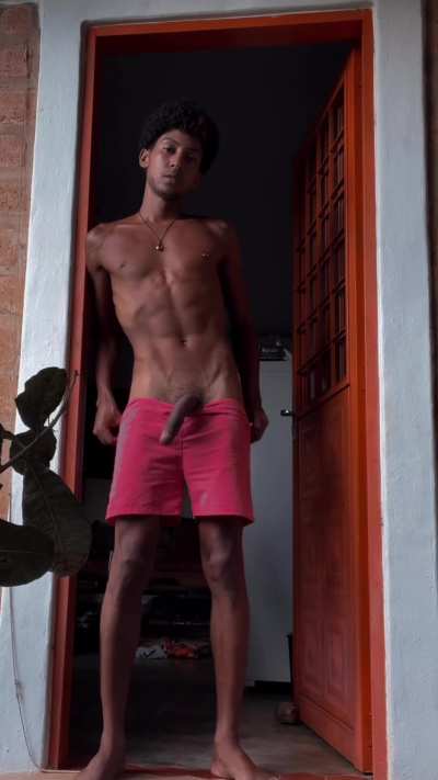 Would you give me a hand? Or mouth?😏