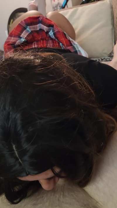 Do you like my nails? 