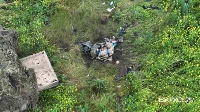 UAF soldiers steps on mine, but still manages to apply tourniquet fast enough 