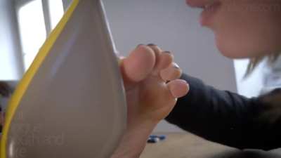 Licking feet in the Job 