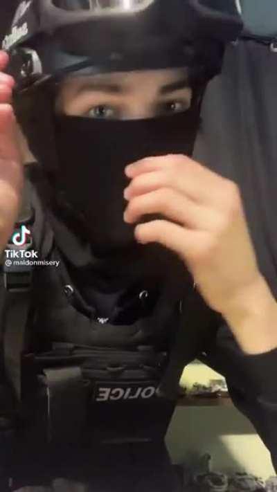 Carl, in an alternate universe in which the zombie apocalypse never happened and he just grew up to be a regular boot jr. cops kid on tiktok