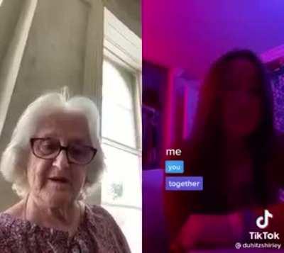 Dang grandma can sing!