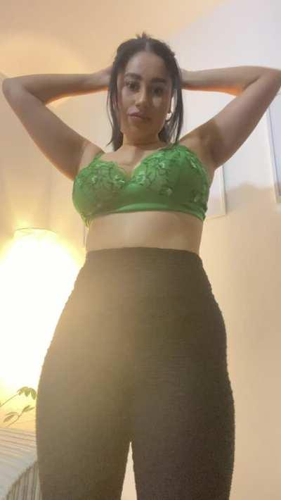 My first time trying green lingerie.. I'm insecure, does it match me?