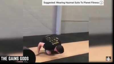 Guy Breaks leg while lifting