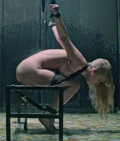 Jennifer Lawrence is ready for our use.