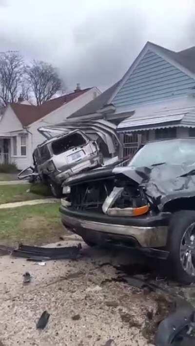Man flees scene after crashing into a house