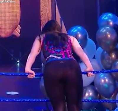 Nikki Cross