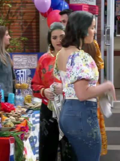 In some mom jeans (Lopez vs. Lopez S1E21)