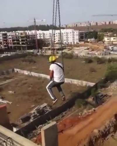 « Bro Hassan , why do women live longer than men ? »