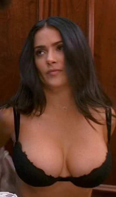 This is still one of the finest scenes fromSalma Hayek !!!!