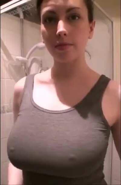 Big tits reveal