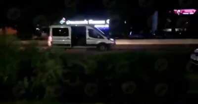 Police shoot peaceful protesters in the streets / Belarus