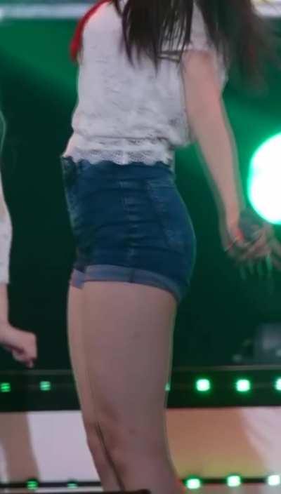 Ahyoung Dalshabet - Asian Ass thigh Goddess