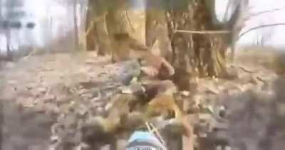 Russian FPV drones hunt fleeing Ukrainian soldiers trying to leave Kursk region