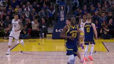 [Highlight] Steph Curry launching his mouth guard causing his ejection