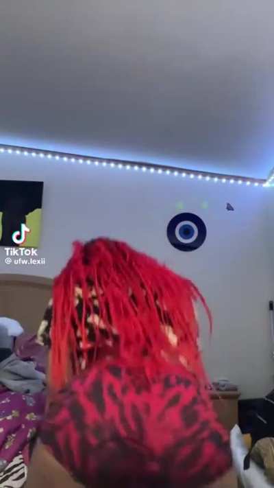 tiktok twerk vid 4